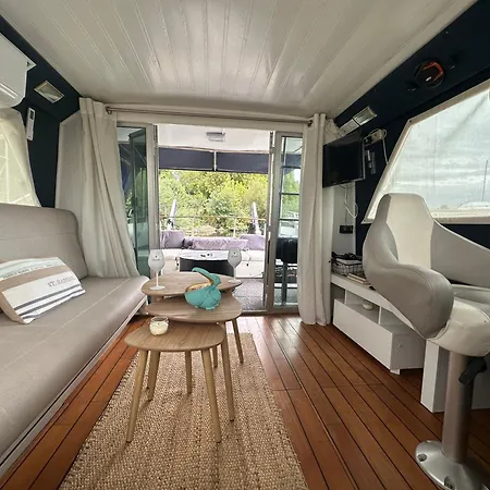 船屋 Aquareve-location 瓦朗斯